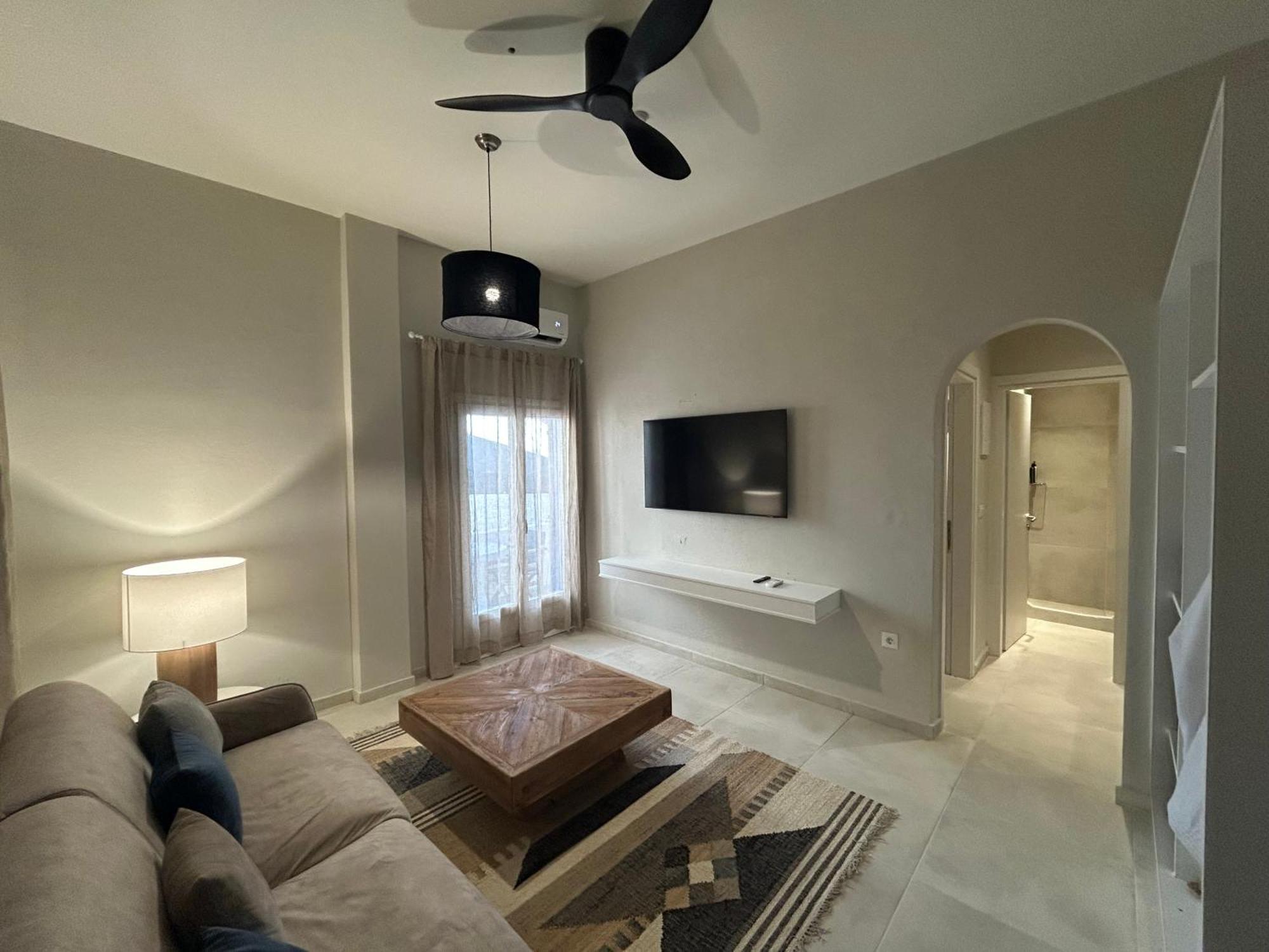 The Noverian Bios Santorini Boutique Hotel Fira  Quarto foto
