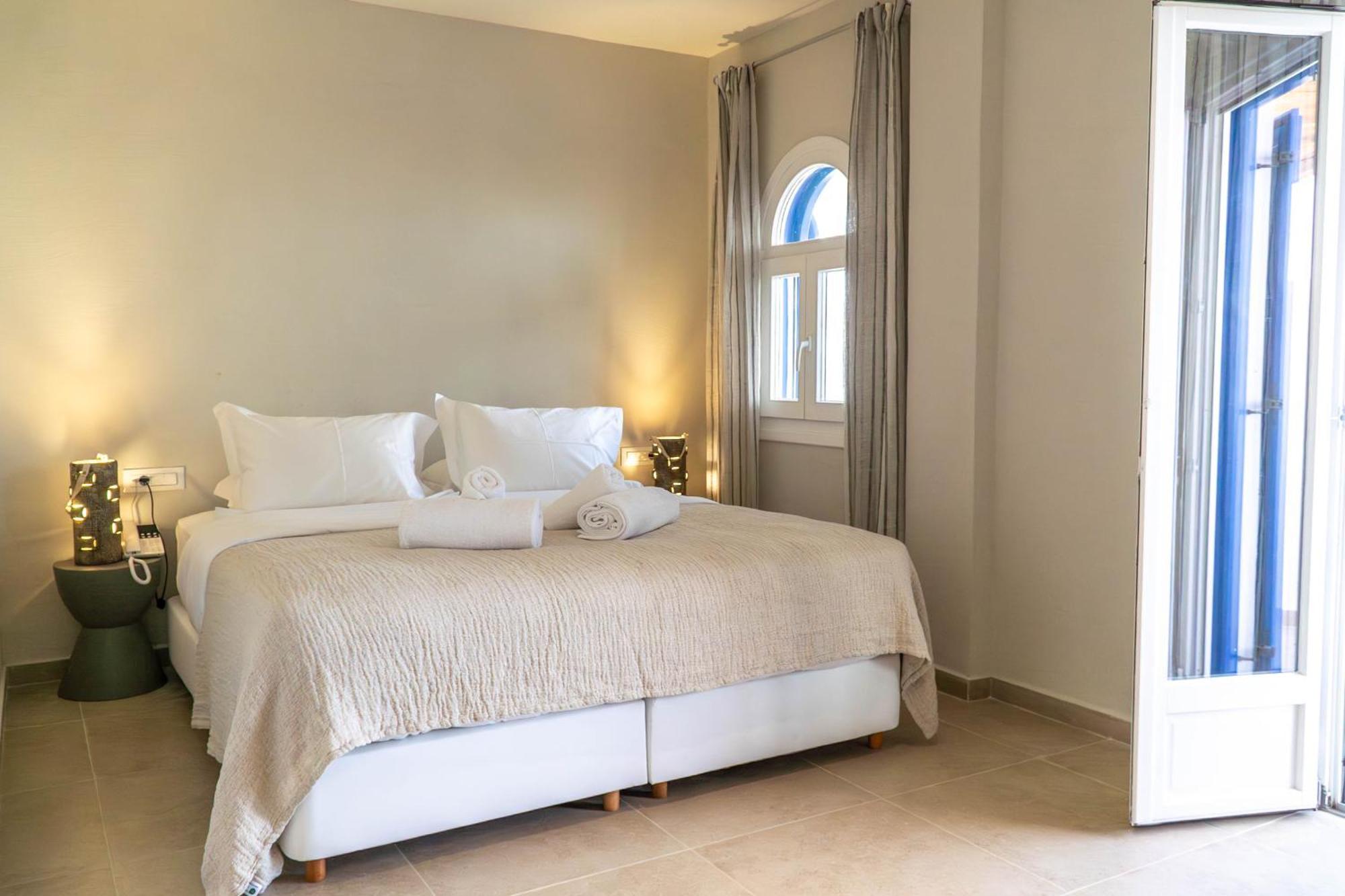 The Noverian Bios Santorini Boutique Hotel Fira  Quarto foto