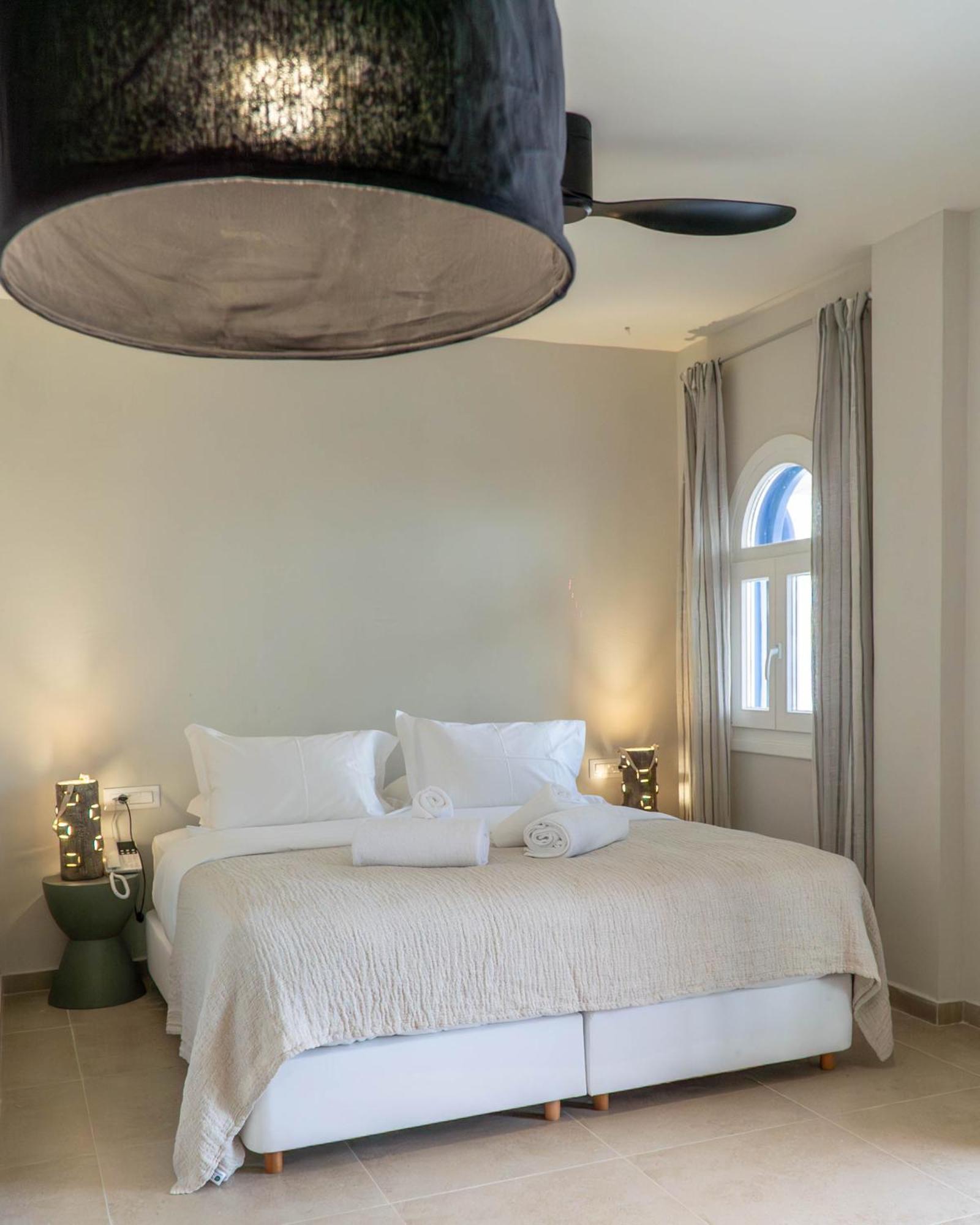 The Noverian Bios Santorini Boutique Hotel Fira  Quarto foto