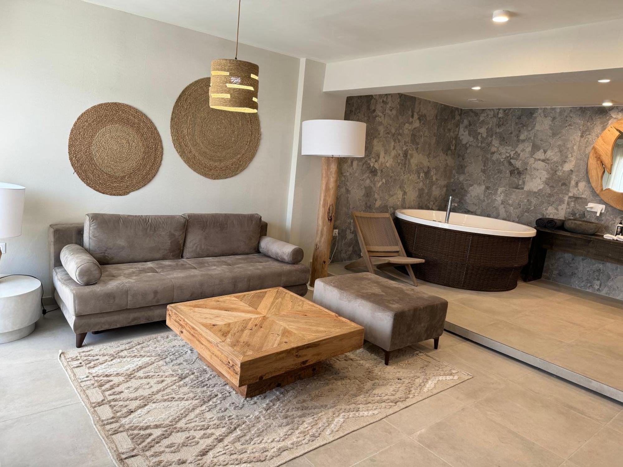 The Noverian Bios Santorini Boutique Hotel Fira  Quarto foto