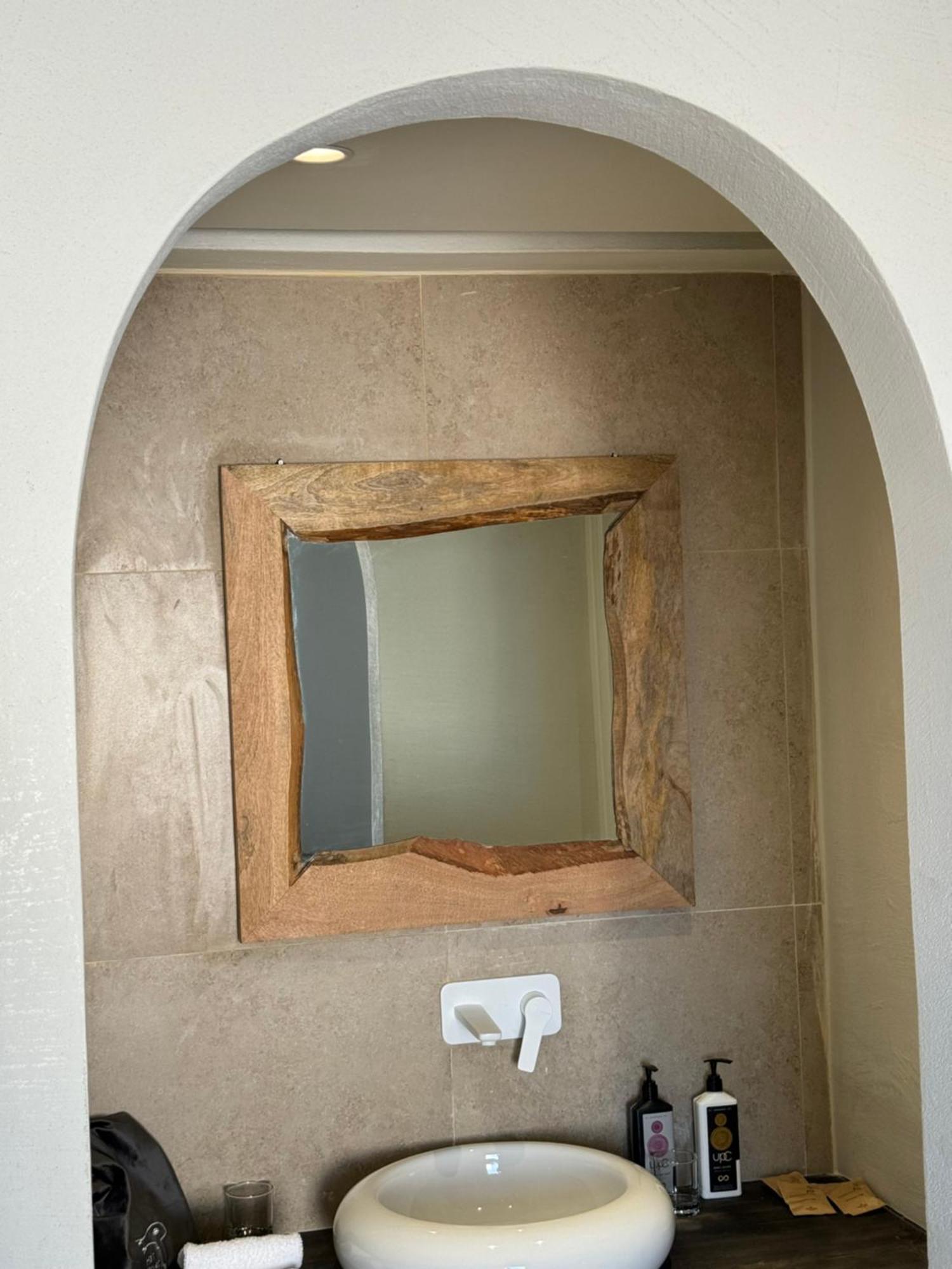 The Noverian Bios Santorini Boutique Hotel Fira  Quarto foto