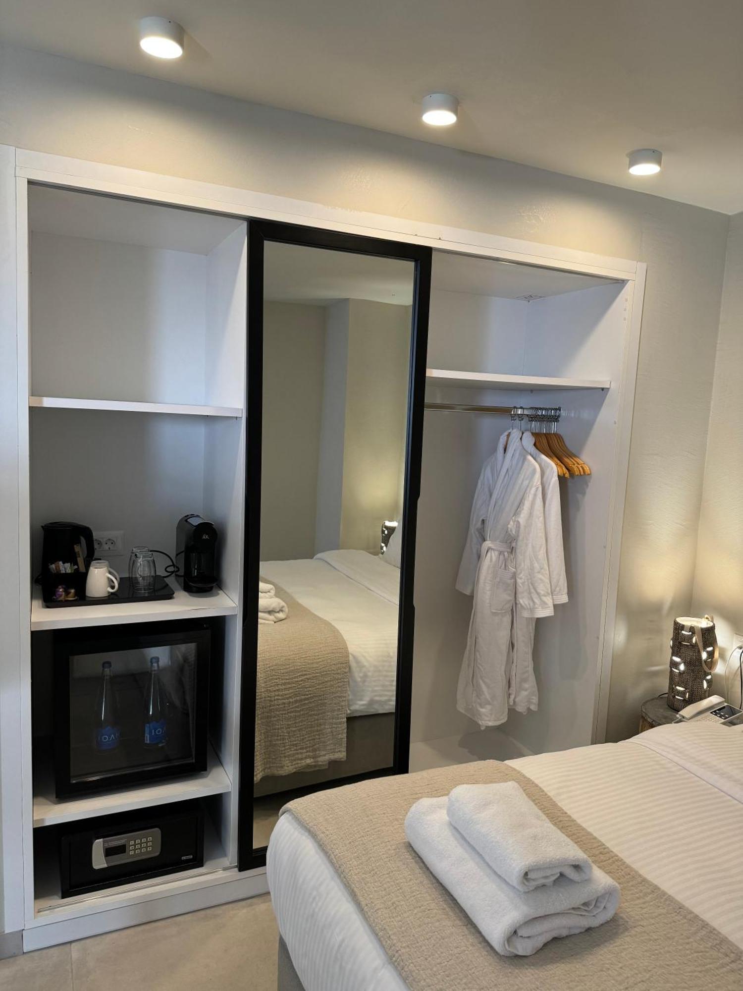 The Noverian Bios Santorini Boutique Hotel Fira  Quarto foto