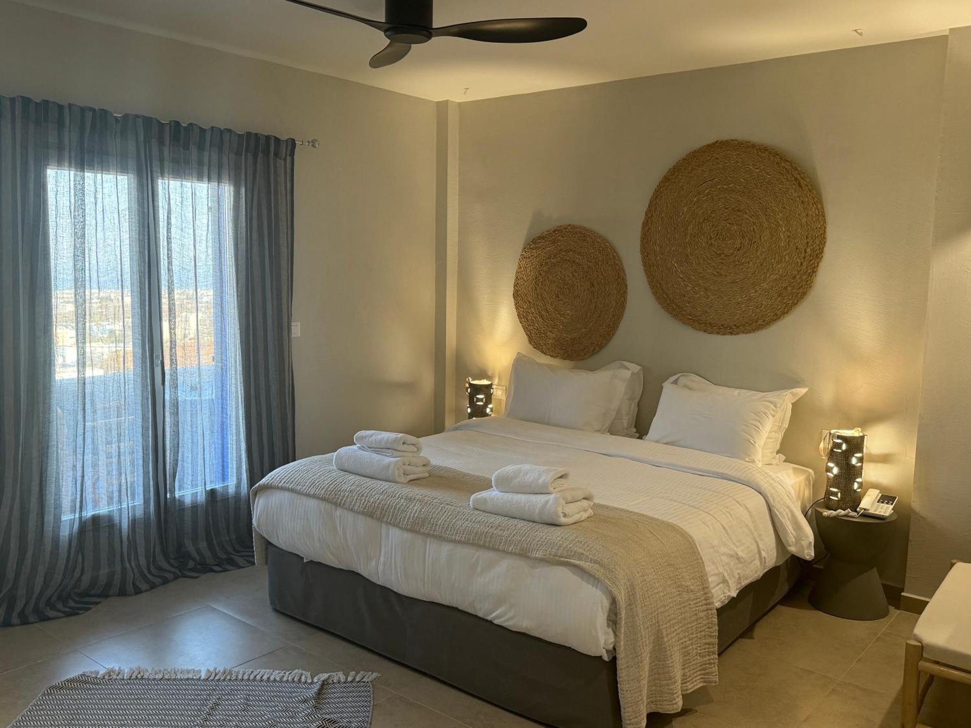 The Noverian Bios Santorini Boutique Hotel Fira  Quarto foto